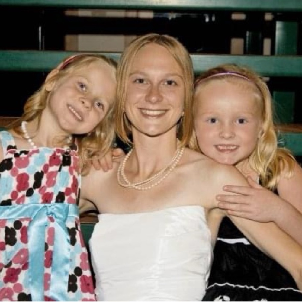 Lakefront Lux Live Show - Picture 9 of 14